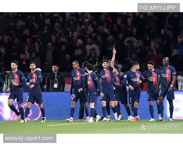 世界杯激战那不勒斯与巴黎圣日耳曼握手言和帽子戏法点燃全场激情 世界杯激战那不勒斯与巴黎圣日耳曼握手言和帽子戏法点燃全场激情