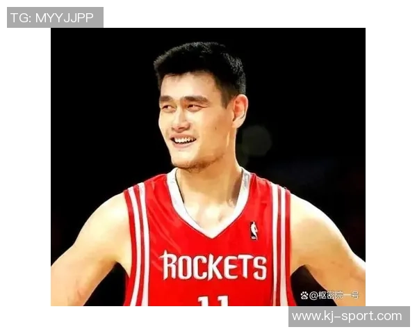 姚明开场击掌引发全场热烈欢呼展现篮球魅力与团结精神