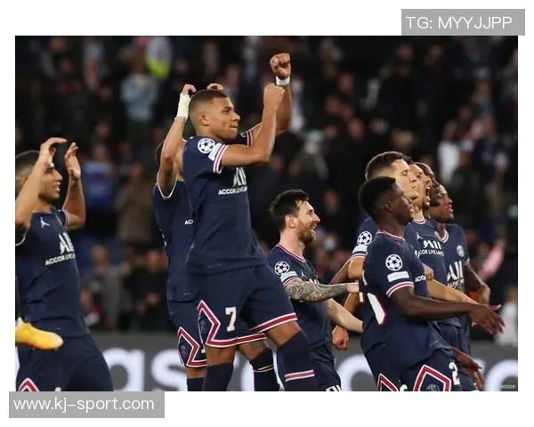 英超激战：尤文图斯大胜巴黎圣日耳曼补时进球引发全场狂欢