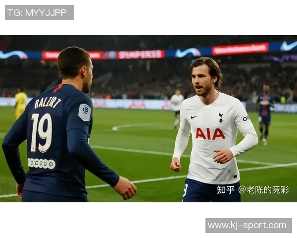 中超激战:多特蒙德与巴黎圣日耳曼战平补时进球引发争议判罚全场沸腾 中超激战:多特蒙德与巴黎圣日耳曼战平补时进球引发争议判罚全场沸腾