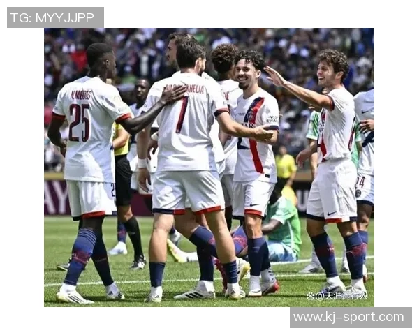 友谊赛精彩对决巴黎圣日耳曼与波尔图战成平局红牌事件引发热议 友谊赛精彩对决巴黎圣日耳曼与波尔图战成平局红牌事件引发热议