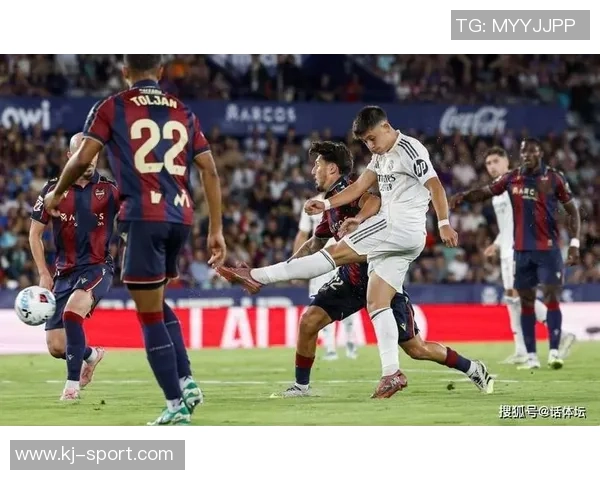 友谊赛精彩对决皇马与切尔西战成平局引发全场热烈反响