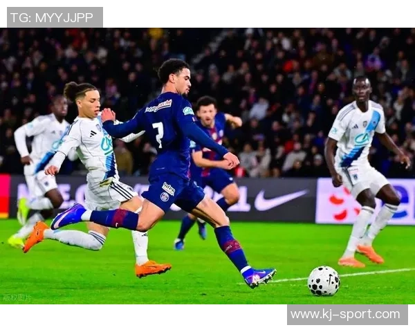 欧联杯惊天冷门巴黎圣日耳曼大胜巴萨红牌事件引发全场热议 欧联杯惊天冷门巴黎圣日耳曼大胜巴萨红牌事件引发全场热议