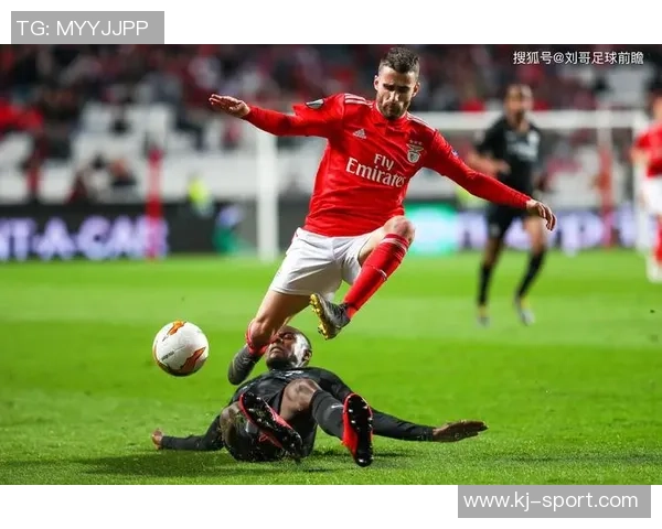 友谊赛精彩对决里昂与本菲卡战成平局引发全场热烈反响