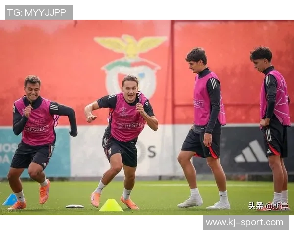 德甲赛场惊现冷门巴萨逆转本菲卡引发转会热议