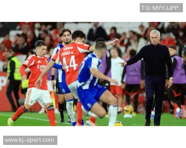 英超激战本菲卡险胜波尔图神扑时刻引发全场狂欢 英超激战本菲卡险胜波尔图神扑时刻引发全场狂欢